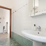 Guesthost - Comfy Near Pasteur M1 *