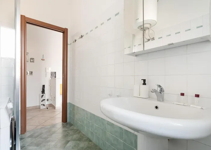 Guesthost - Comfy Near Pasteur M1 *