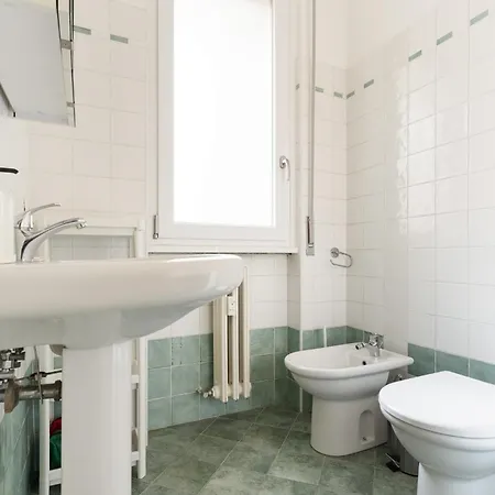Apartment Guesthost - Comfy Near Pasteur M1 *