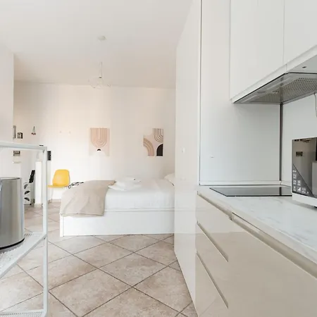 Appartamento Guesthost - Comfy Near Pasteur M1 *