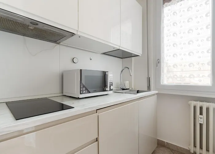 Guesthost - Comfy Near Pasteur M1 Apartment *