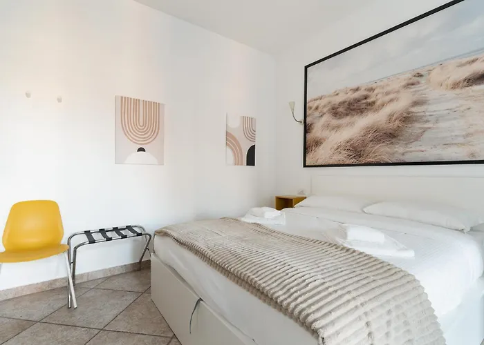 Guesthost - Comfy Near Pasteur M1 Apartment