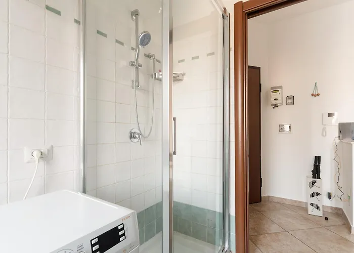 Guesthost - Comfy Near Pasteur M1 Milan
